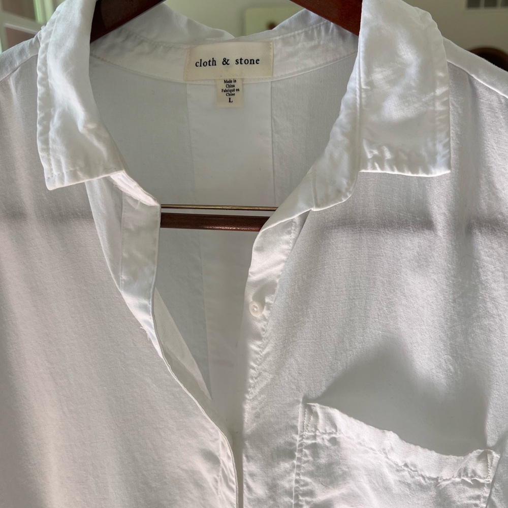 Cloth & Stone Women’s White Casual Button Down Short Sleeve Shirt